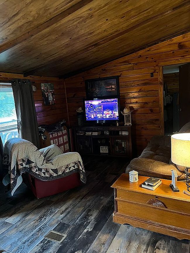Photo of 966 Emerson Rd, Cohutta, GA