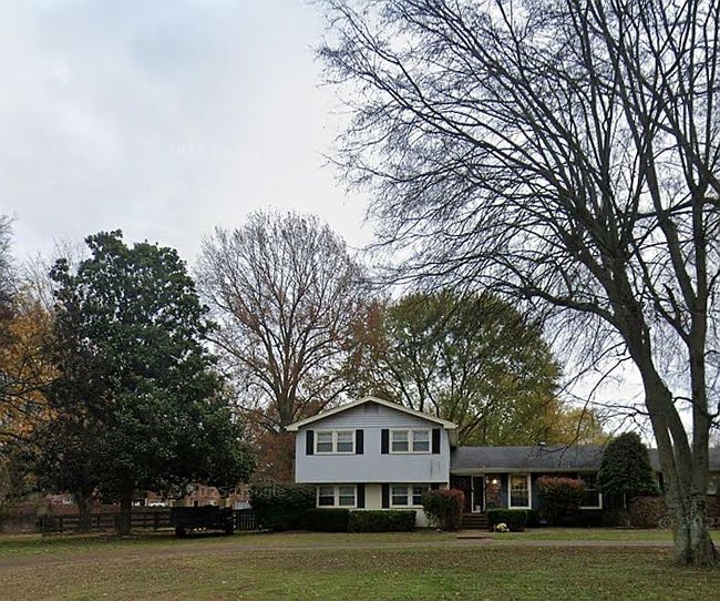 Preview of property located at 5016 Twin Lakes Dr