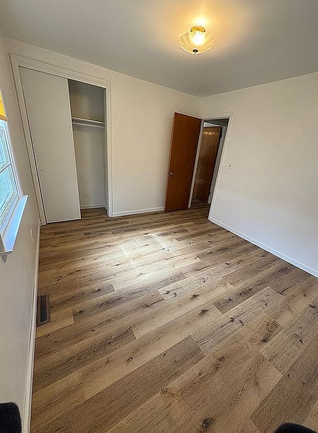 Image of 1011 Iowa St