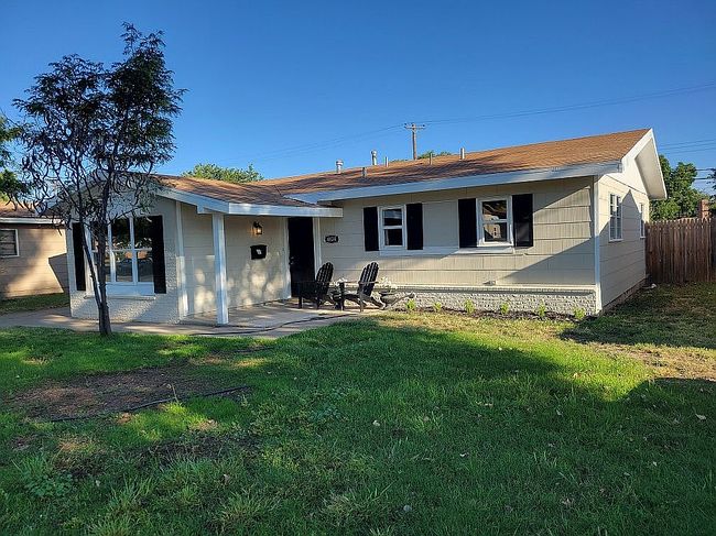 Additional photo 2 of property located at 4824 Sw 57th Ave