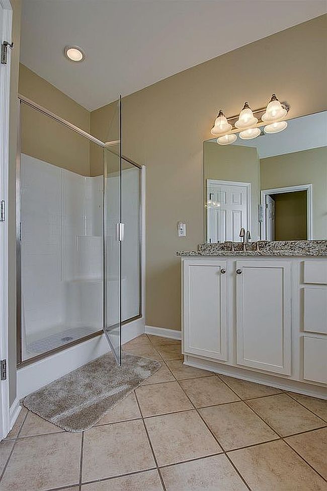 Photo of 1057 Avery Trace Cir, Hendersonville, TN