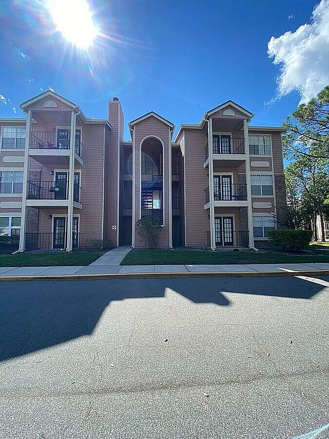 Photo of 2550 N Alafaya Trl Apt 6303, Orlando, FL