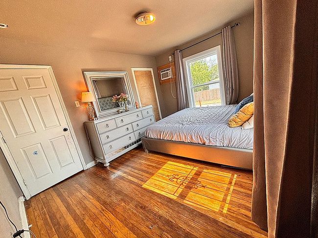 Image of 1202 Onslow