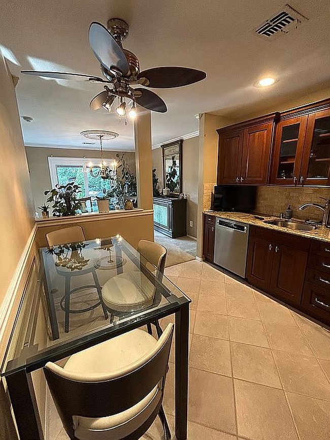 Photo of 204 Erik Dr, East Setauket, NY