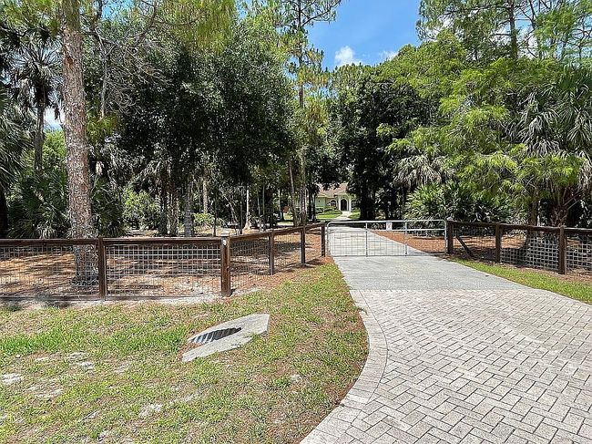Photo of 441 27th St Sw, Naples, FL