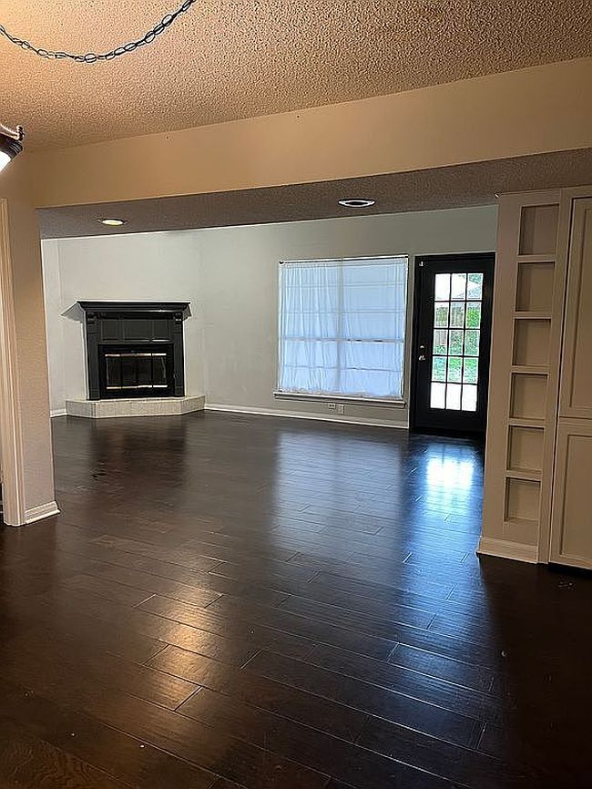 Image of 1881 Stonegate Ct