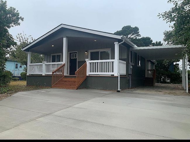 Photo of 45 Lincolnshire St, Depoe Bay, OR