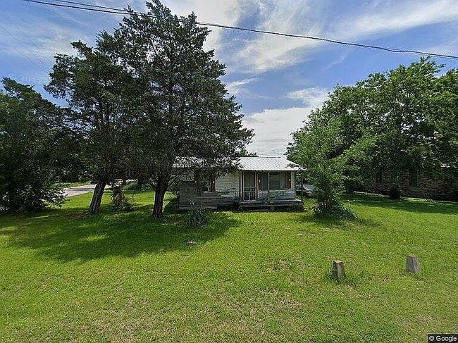 Image of 984 N Waco St