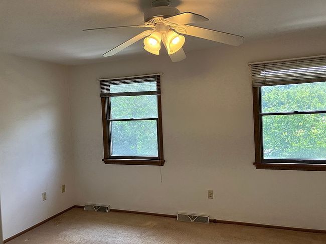 Photo of 217 Pleasant Valley Rd #C, Jeannette, PA