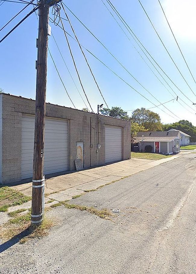 Photo of 2901 Iowa St, Granite City, IL