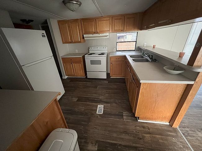 Image of 43 E Gate Dr