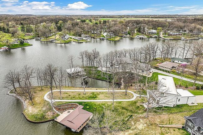 Photo of 9219 E Best Ct, Effingham, IL