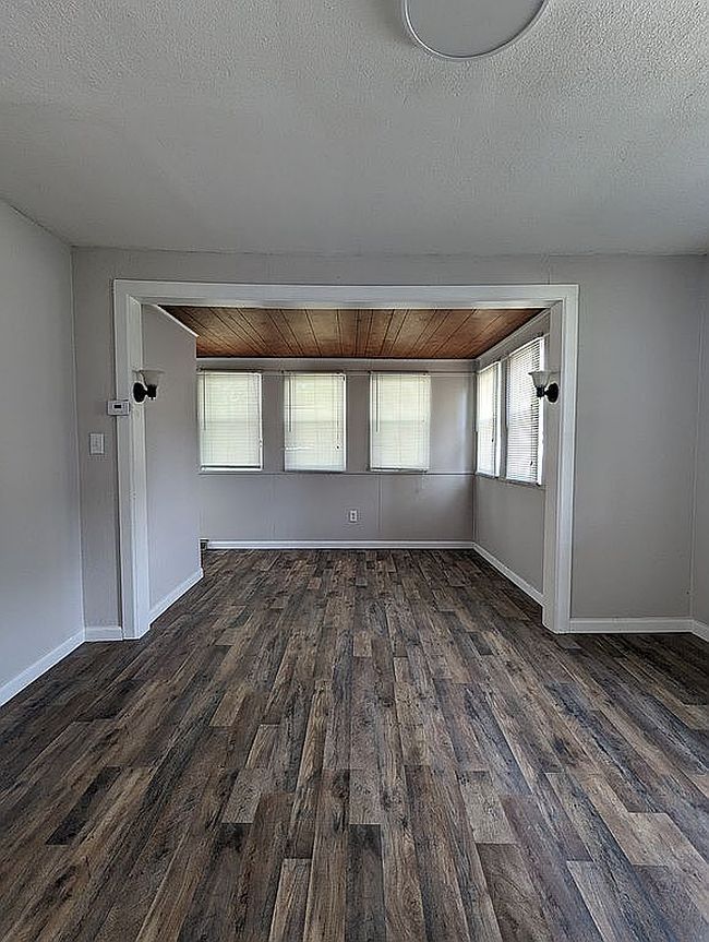Image of 2416 45th St