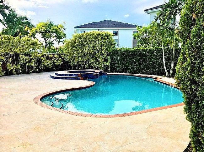 Photo of 11805 Sw 107th Ter, Miami, FL
