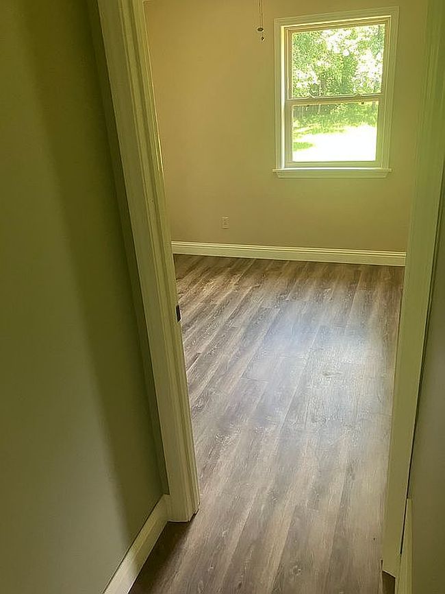 Image of 157 W Petros Rd