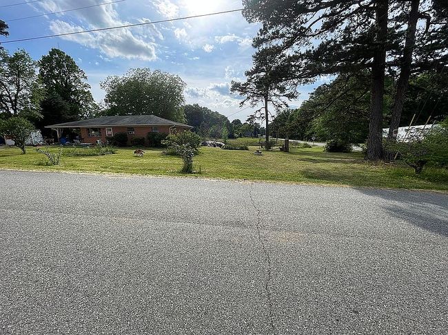 Photo of 120 Hinkle Rd, Lexington, NC