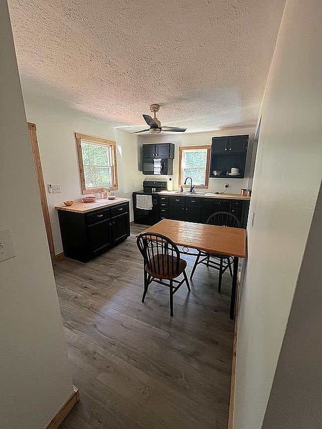 Photo of 318 Woodland Dr, Mammoth Cave, KY