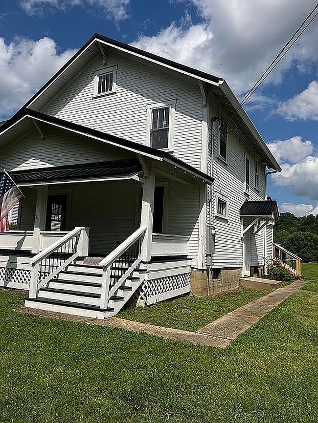 Image of 170 Main St