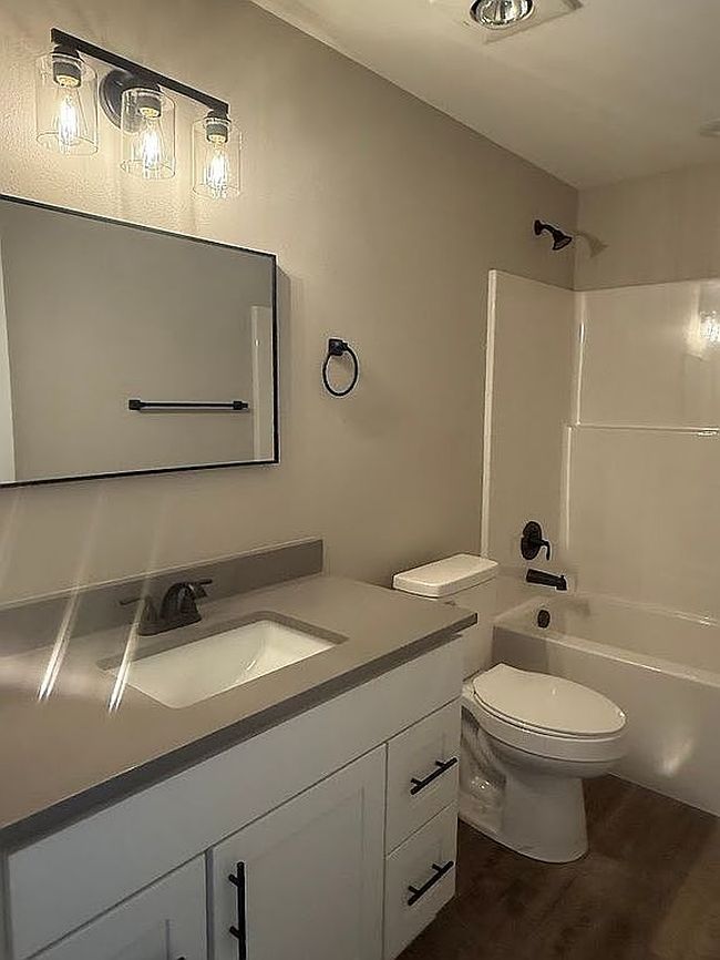 Photo of 46384 Lyons Mill City Dr, Lyons, OR