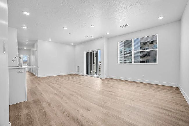 Photo of 5801 S Garnet Dr #3-203, Saint George, UT