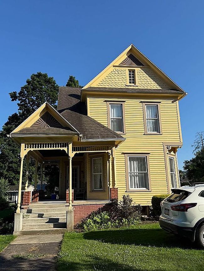 Photo of 398 E Main St, Canton, PA