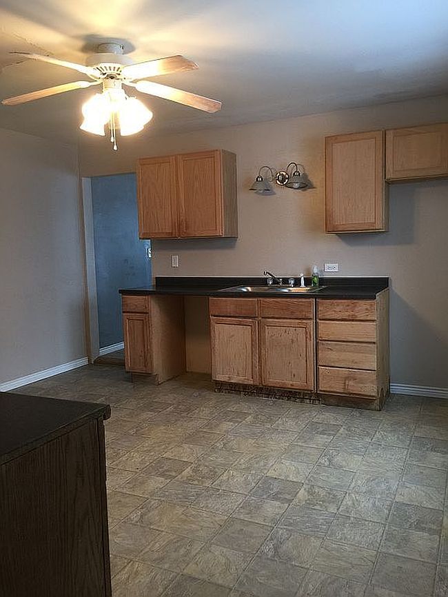 Image of 518 W 1st N