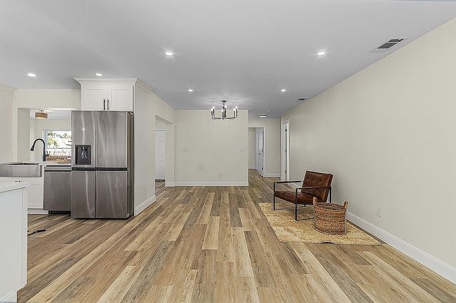 Image of 805 Miramar Ct
