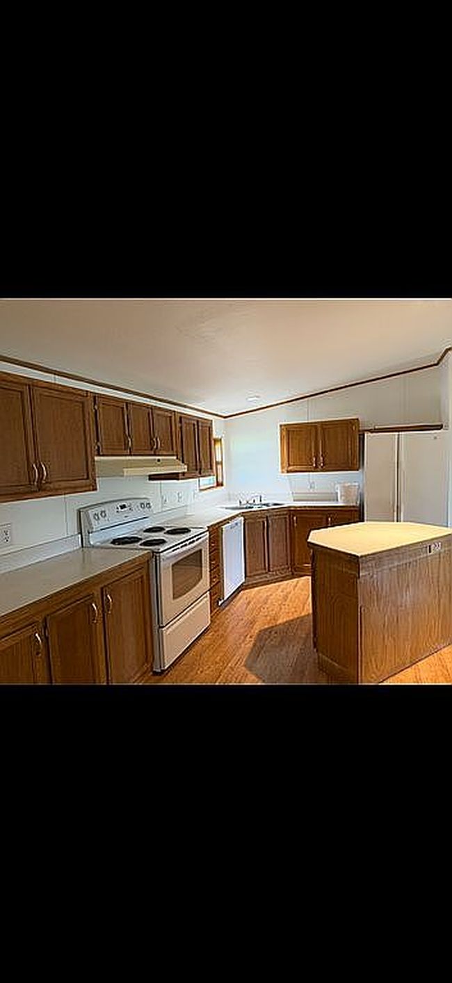Photo of 205 Valley View Cir, Challis, ID