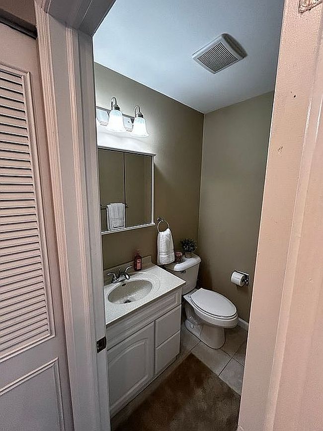 Photo of 202 Provincial Ct Unit 94, Saginaw, MI