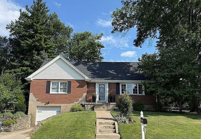 Photo of 2227 Grace Ave