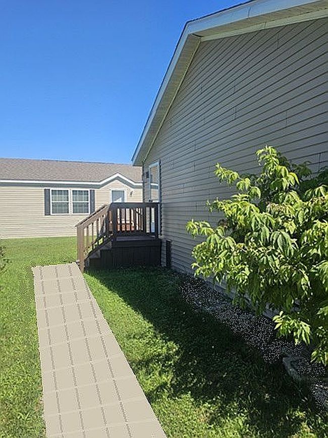 Additional photo 2 of property located at 2669 Boca Ct Lot 65