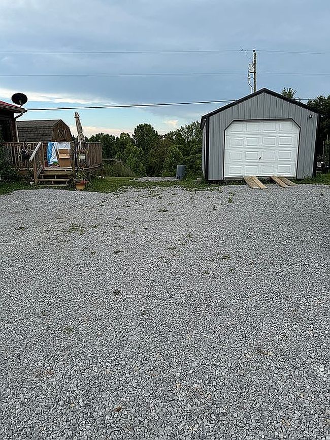 Photo of 1233 Maple Rd, Campbellsville, KY