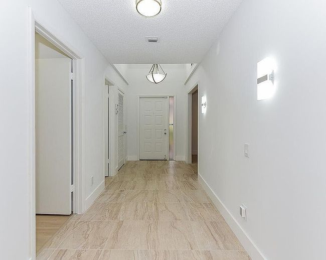 Image of 4761 Fountains Dr S