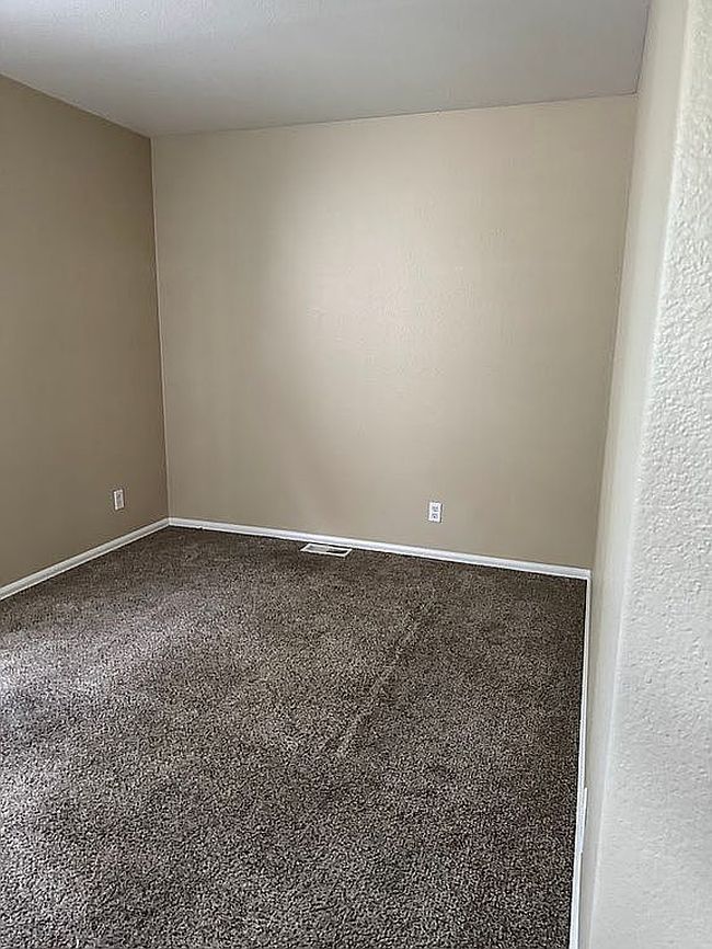 Image of 1276 S Zeno Cir Unit A