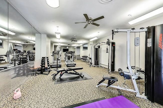 Photo of 6301 N Sheridan Rd Apt 20E, Chicago, IL