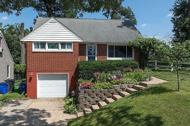 Photo of 640 Knoll St Se, Cedar Rapids, IA