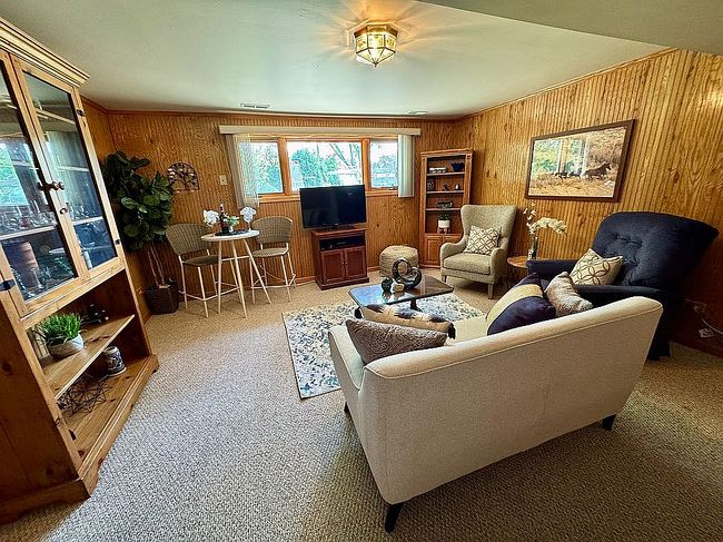 Photo of 851 Glenview Ave, Mundelein, IL