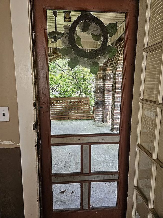 Photo of 914 W Commerce St, Aberdeen, MS
