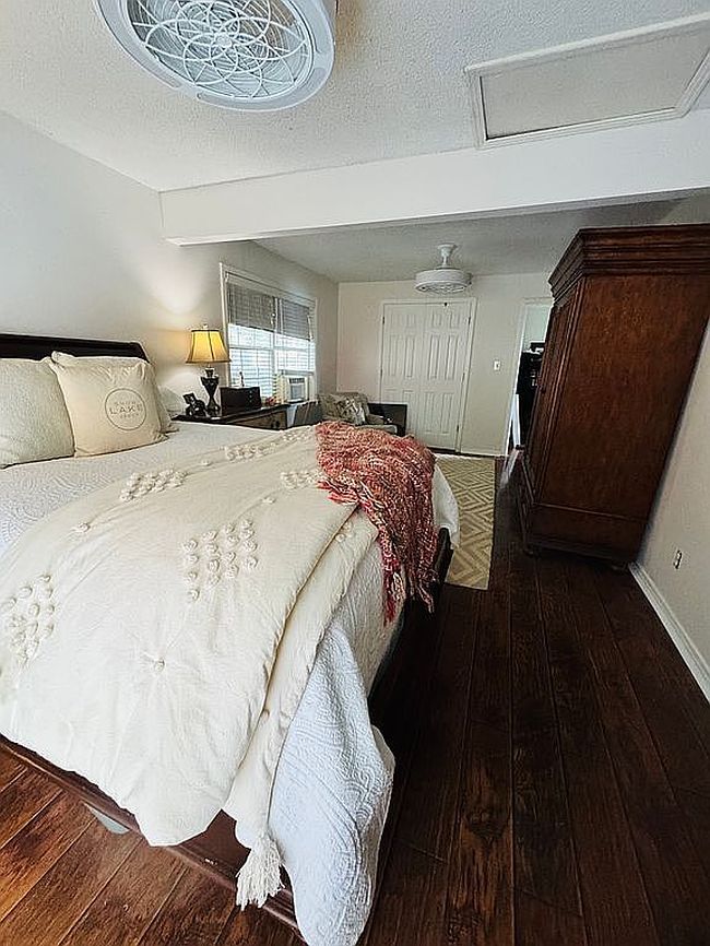 Image of 1294 Lakeview Dr