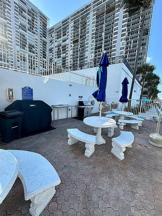 Image of 4250 Galt Ocean Dr Apt 9G