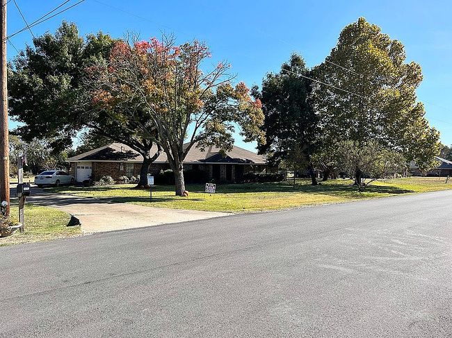 3410 Oak Tree Ln, Midlothian, TX