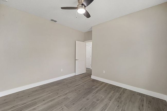 Image of 15165 Ne 9th St