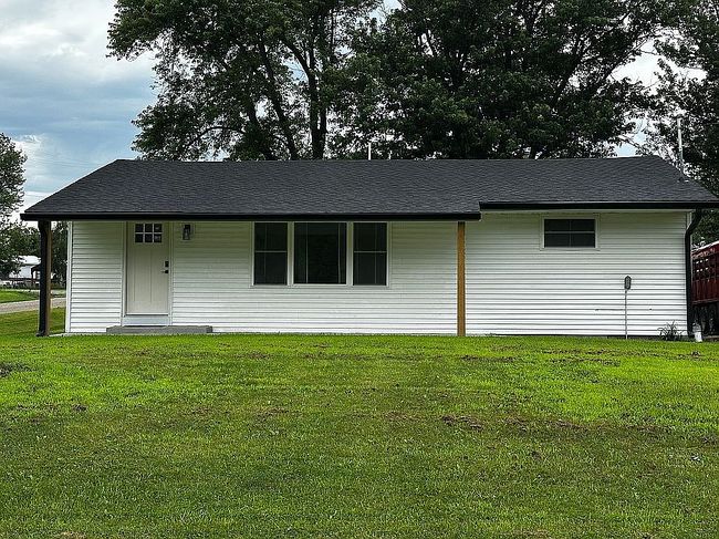 Photo of 748 7th St, Blythedale, MO