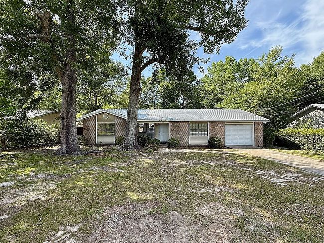 Image of 2419 Creekwood Dr