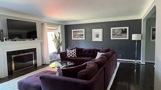 Photo of 862 N Brys Dr, Grosse Pointe Woods, MI
