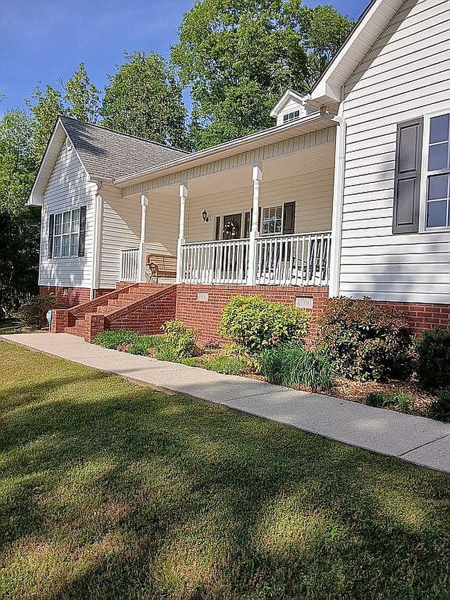 Image of 3317 Clemons Rd