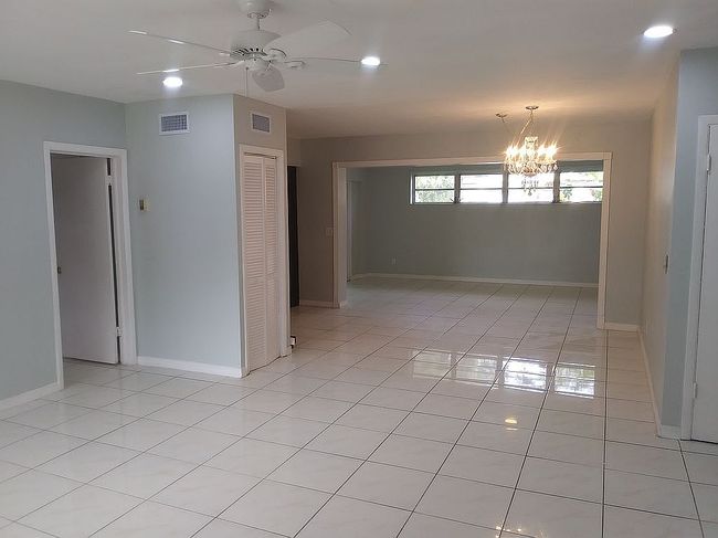 Photo of 1265 Ne 138th St, North Miami, FL