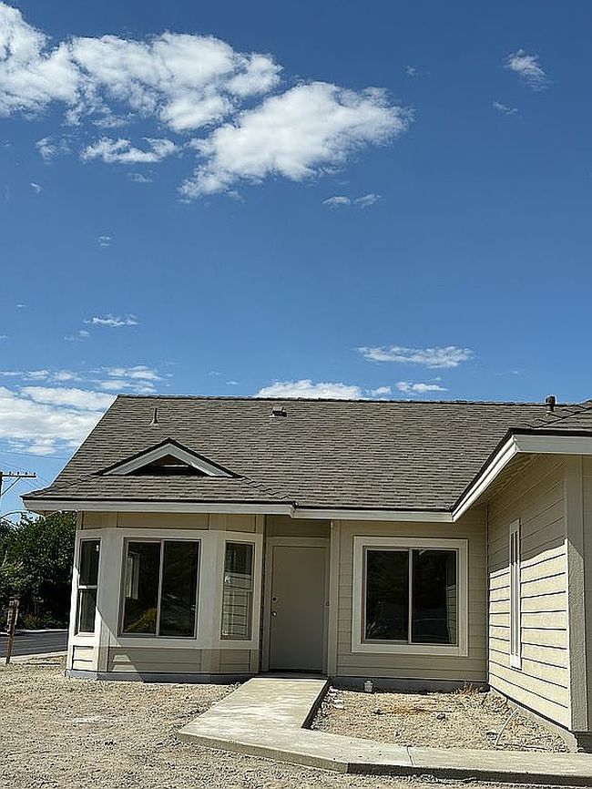 Photo of 2 Emilio Ct, Yerington, NV