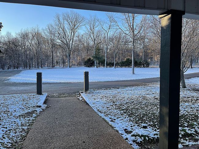 Image of 34 W Lake Lee Rd
