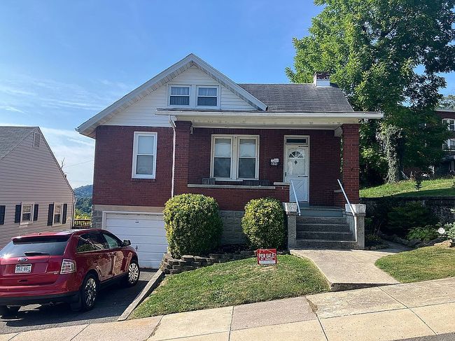 Preview of property located at 820 Maplewood Ln